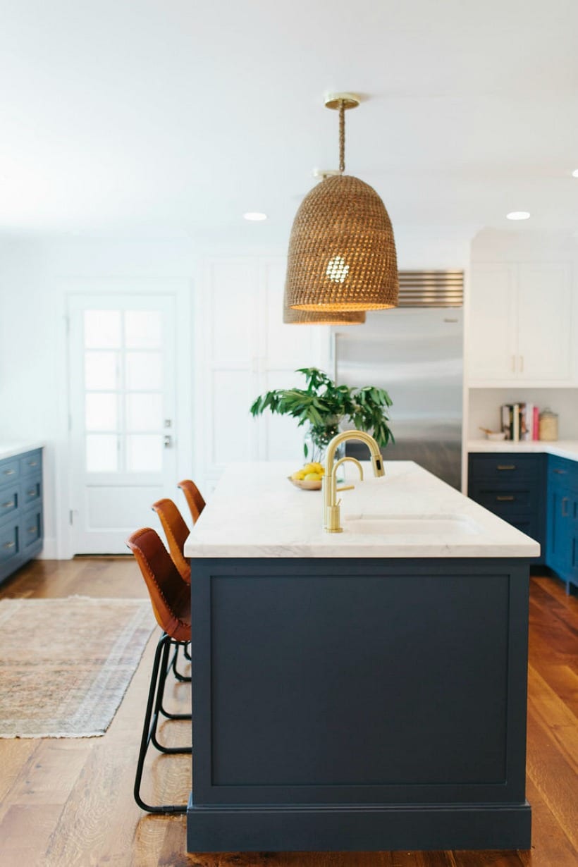 Navy painted kitchen cabinetry