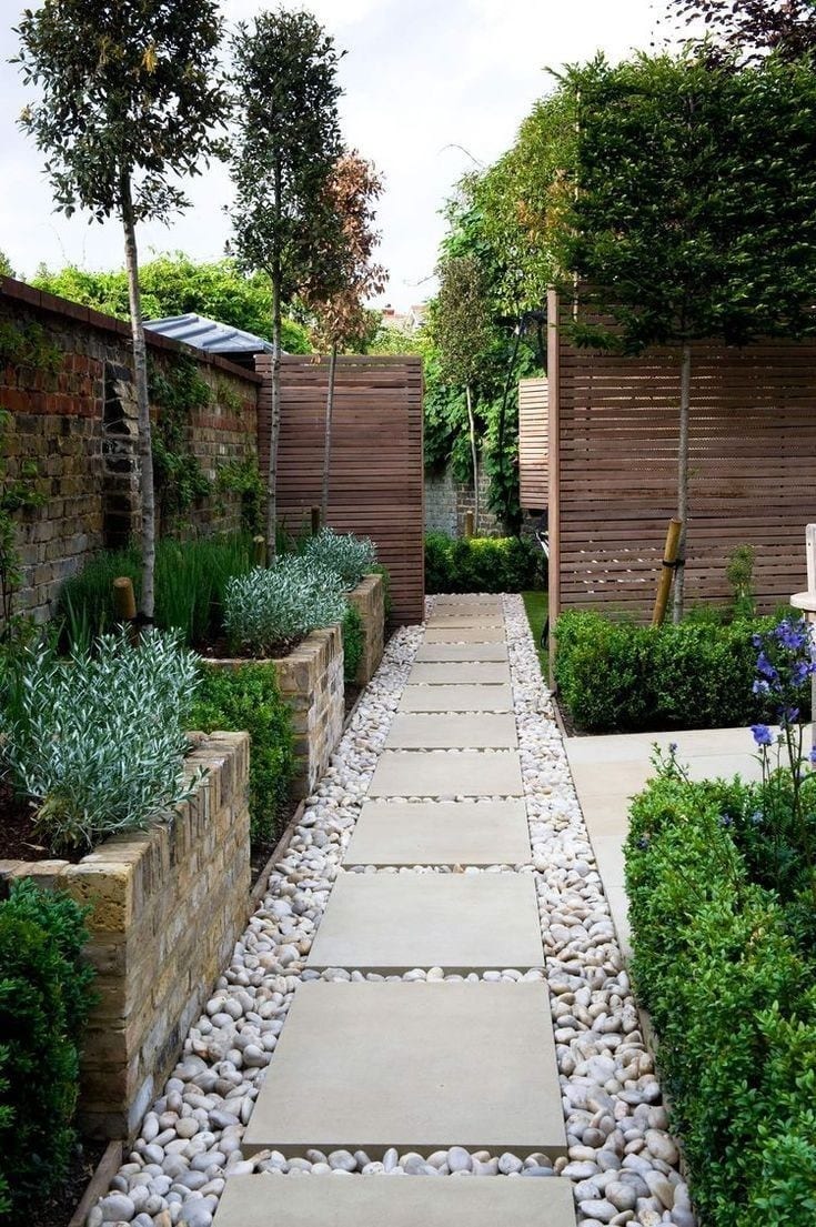 Side yard with container gardens
