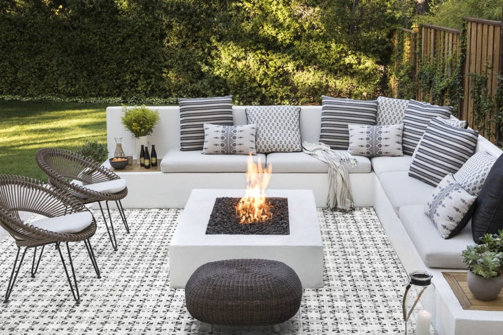outdoor living room