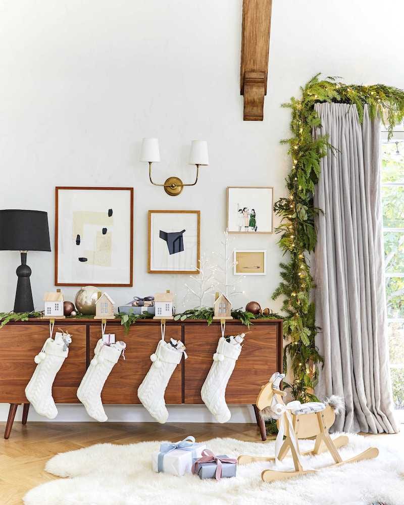 winter greenery decor