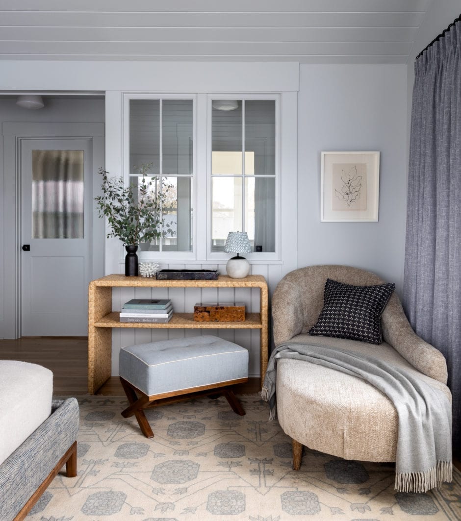 pale blue paint bedroom