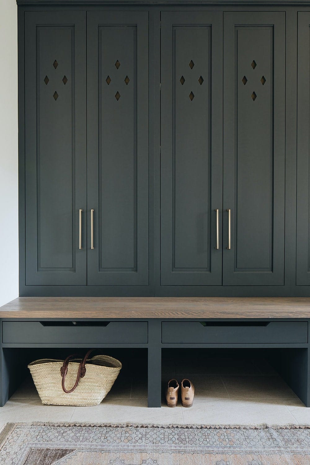 mudroom lockers with vents