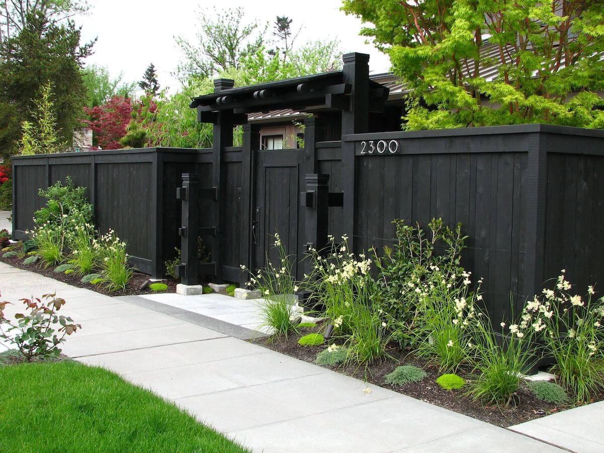 fence curb appeal