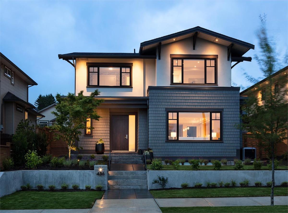 curb appeal lighting North Vancouver
