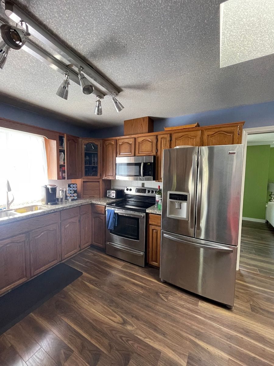 before kitchen reno