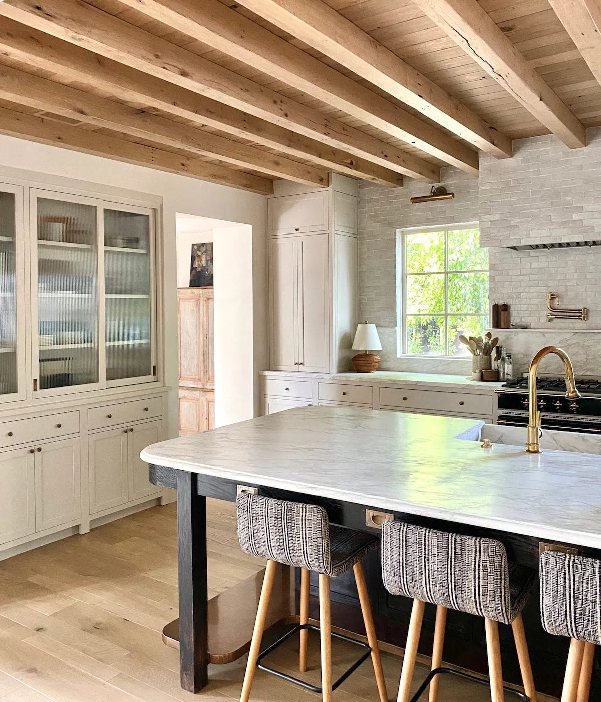 creme paint in kitchen