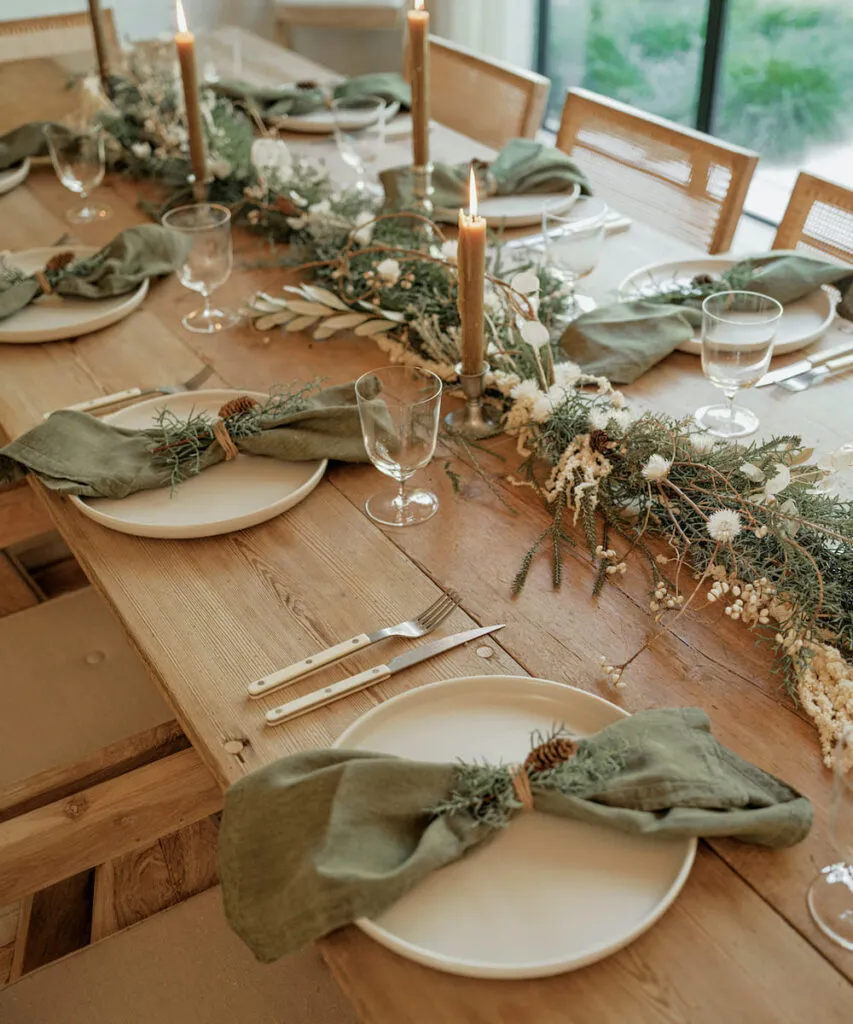 modern holiday table by Jenni Kayne 
